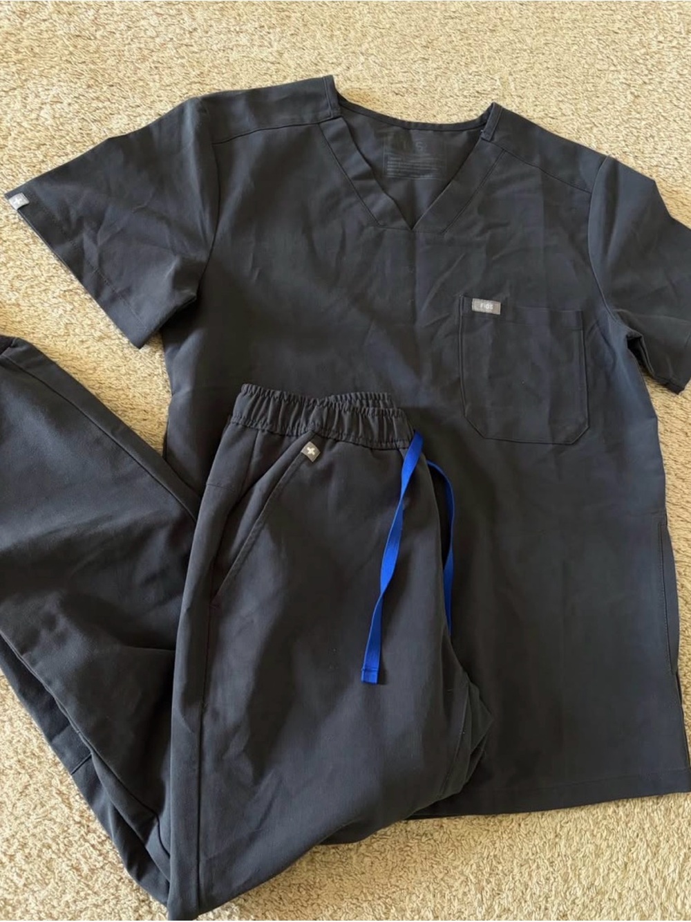 Men’s FIGS Jogger Scrub Set gray